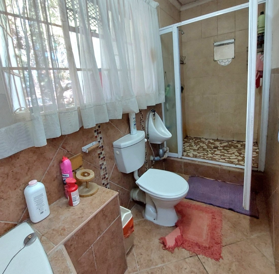 3 Bedroom Property for Sale in Mamogaleskraal AH North West
